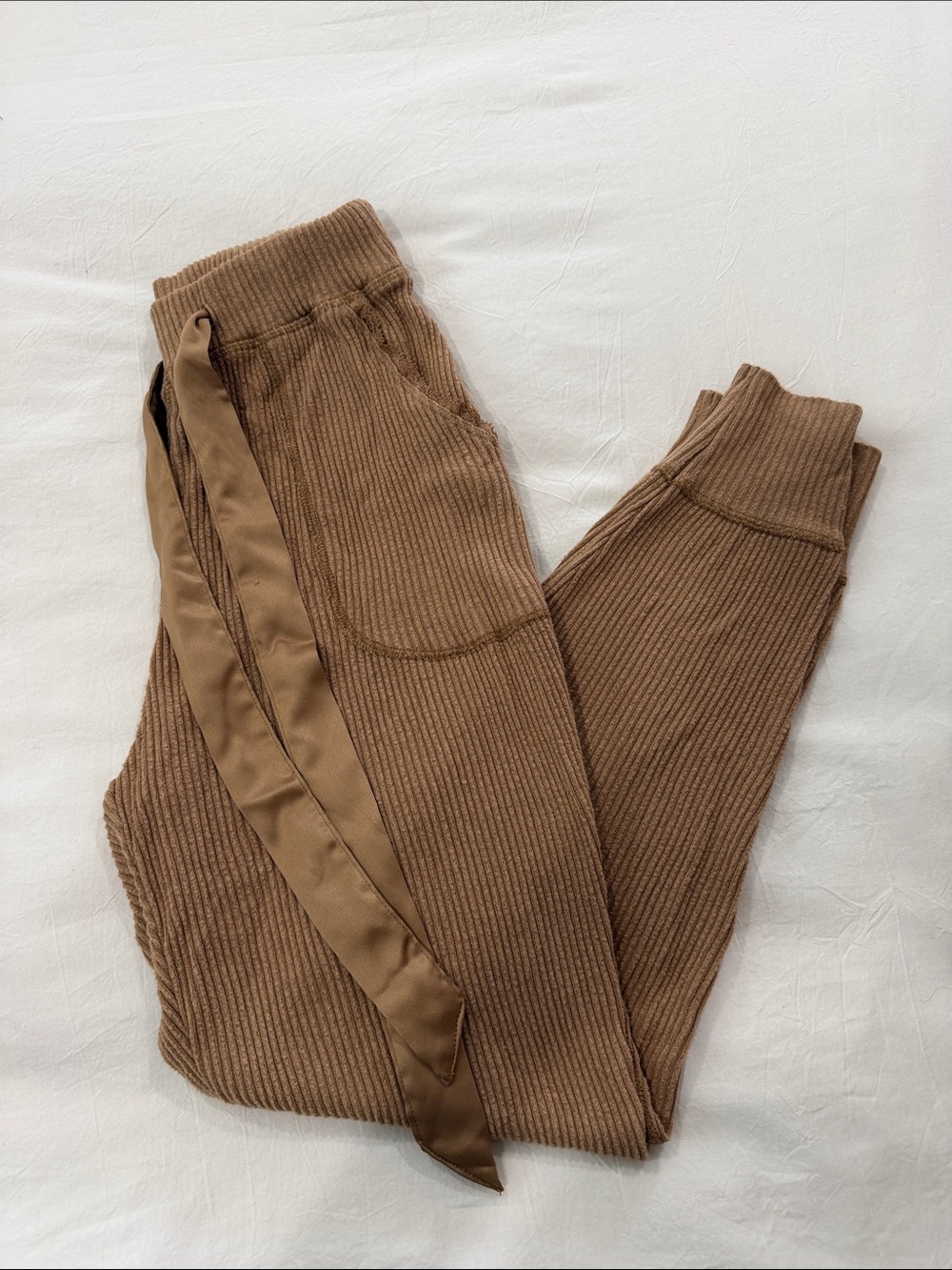 Abercrombie & Fitch Ribbed Knit Joggers in Brown